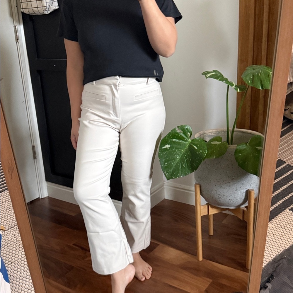 Stradivarius‎ High Rise Flare Leg Pants. Size 6
